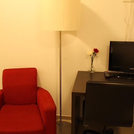 Momomotel - Self Check-In Hotel Am Stadion Colonia Esterno foto